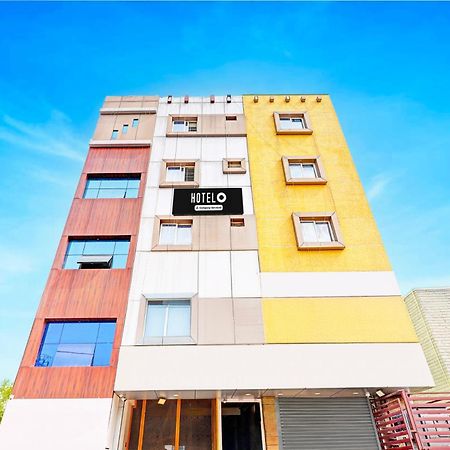 Super Hotel O Srigandhakavalu Formerly Chamundeshwari Lodging Jalahalli Экстерьер фото